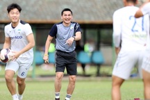 Báo Thái Lan: "Kiatisuk hạnh phúc khi được ra sân cùng HA Gia Lai"