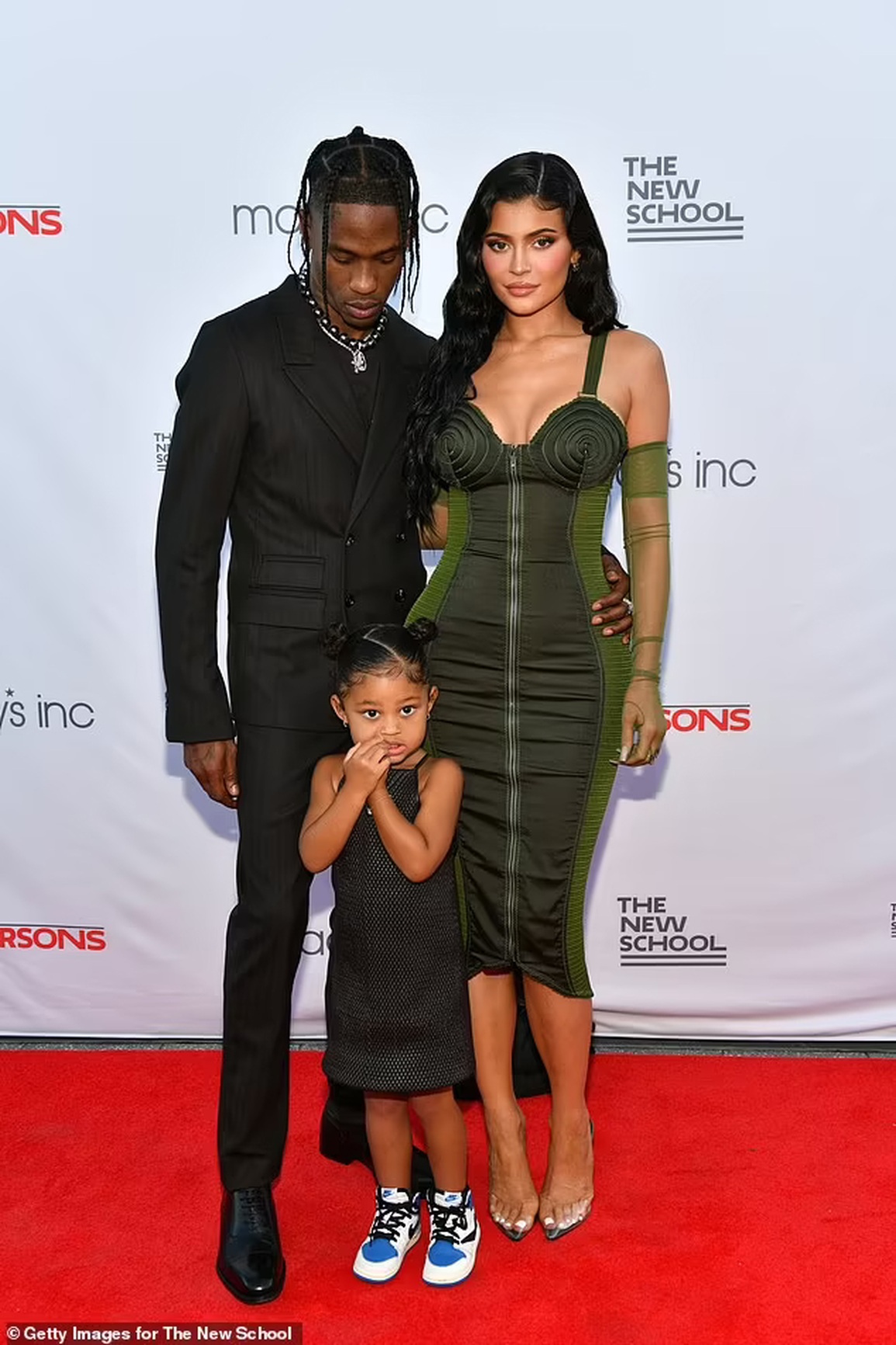 Kylie Jenner và bạn trai hào hứng chờ con thứ hai chào đời - 1 Kylie Jenner và bạn trai hào hứng chờ con thứ hai chào đời - 1