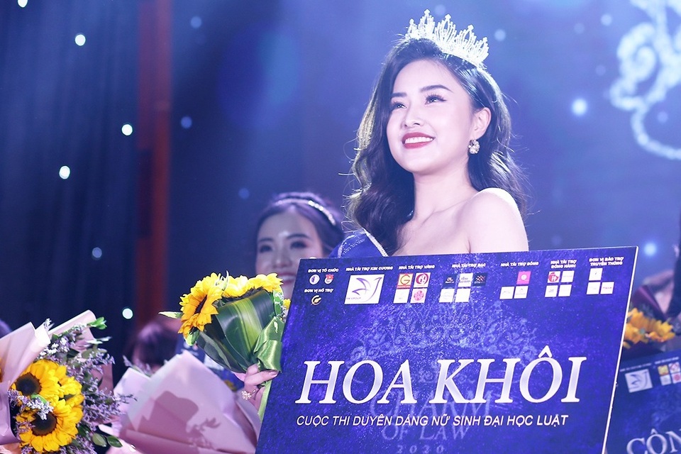 Cựu nữ sinh chuyên Sử đăng quang Hoa khôi ĐH Luật Hà Nội - 2 Cựu nữ sinh chuyên Sử đăng quang Hoa khôi ĐH Luật Hà Nội - 2