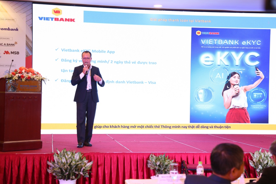 Vietbank vinh dự nhận giải Ngân hàng có Sản phẩm/Dịch vụ sáng tạo tiêu biểu 2020 - 2 Vietbank vinh dự nhận giải Ngân hàng có Sản phẩm/Dịch vụ sáng tạo tiêu biểu 2020 - 2