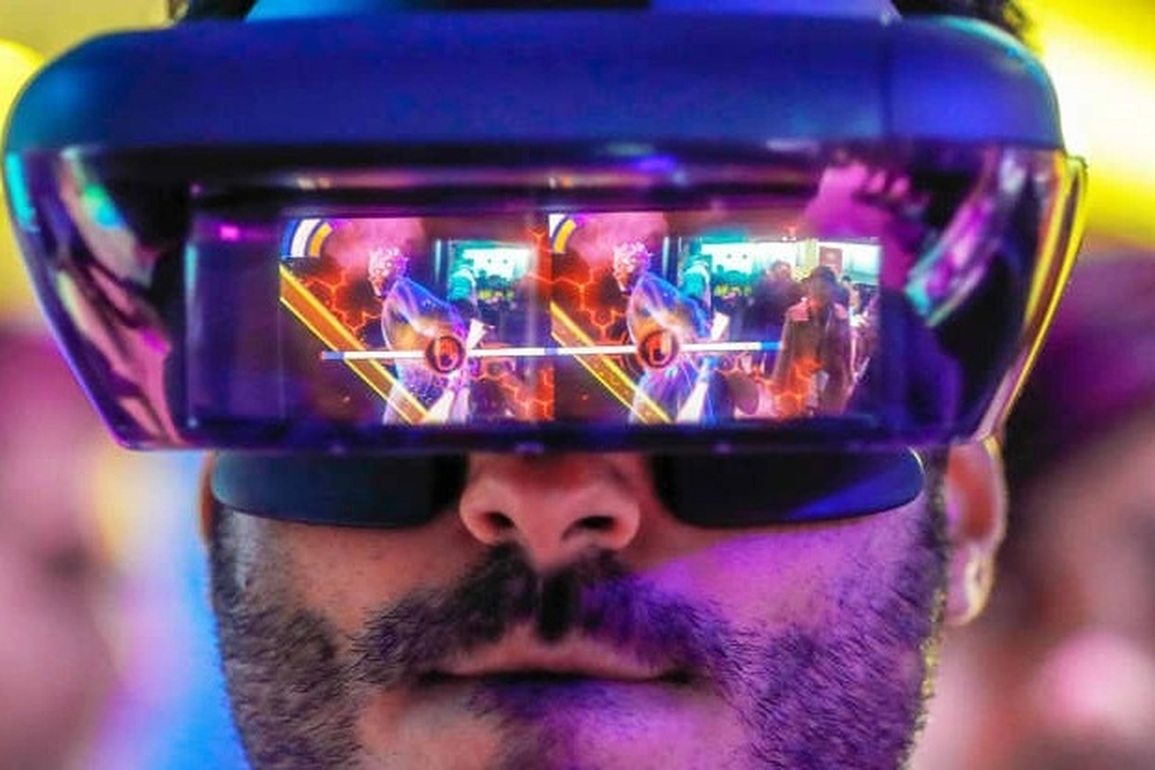 Metaverse - đường đua khốc liệt của các ông lớn công nghệ năm 2022 - 1 Metaverse - đường đua khốc liệt của các ông lớn công nghệ năm 2022 - 1