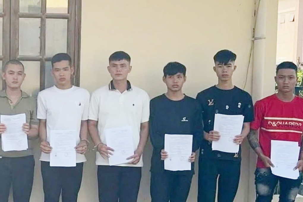 Khởi tố 18 người đập phá nhà và ô tô ở Tây Ninh - 1 Khởi tố 18 người đập phá nhà và ô tô ở Tây Ninh - 1