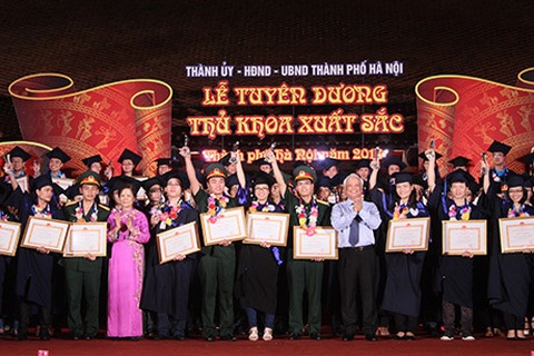 Nhiều thạc sĩ, cử nhân xuất sắc, giỏi ở nước ngoài trượt công chức Hà Nội