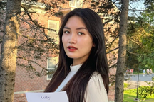 Nữ sinh đoạt học bổng 8 tỷ đồng từ đại học Mỹ nhờ đam mê viết lách