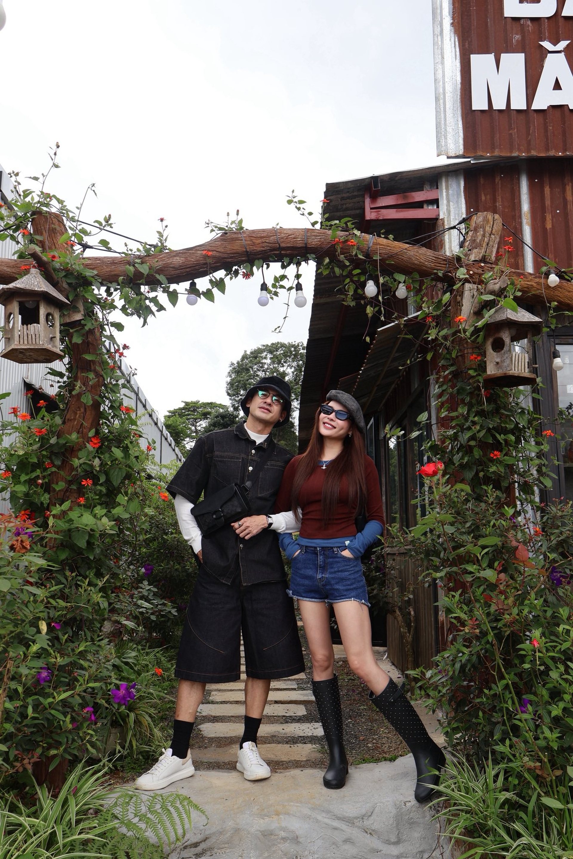 Thúy Diễm tuổi 39: Xin phép chồng đóng cảnh nóng, vượt sóng gió hôn nhân - 4 Thúy Diễm tuổi 39: Xin phép chồng đóng cảnh nóng, vượt sóng gió hôn nhân - 4