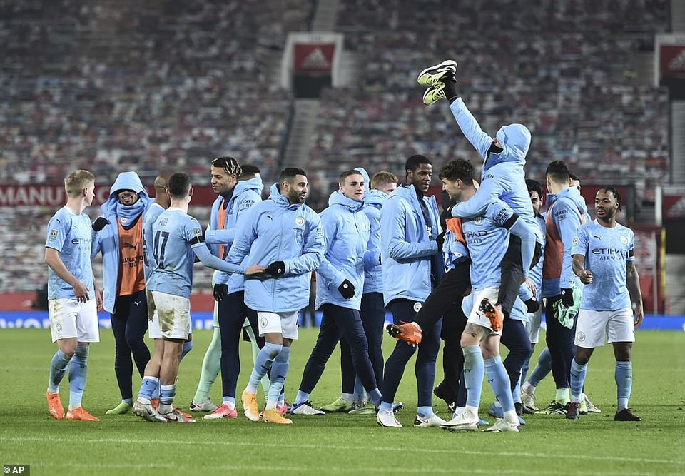 Những khoảnh khắc Man City quật ngã Man Utd tại Old Trafford - 14 Những khoảnh khắc Man City quật ngã Man Utd tại Old Trafford - 14