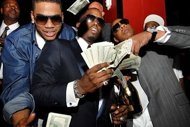 Người nổi tiếng và thú vui tung tiền chốn đông người