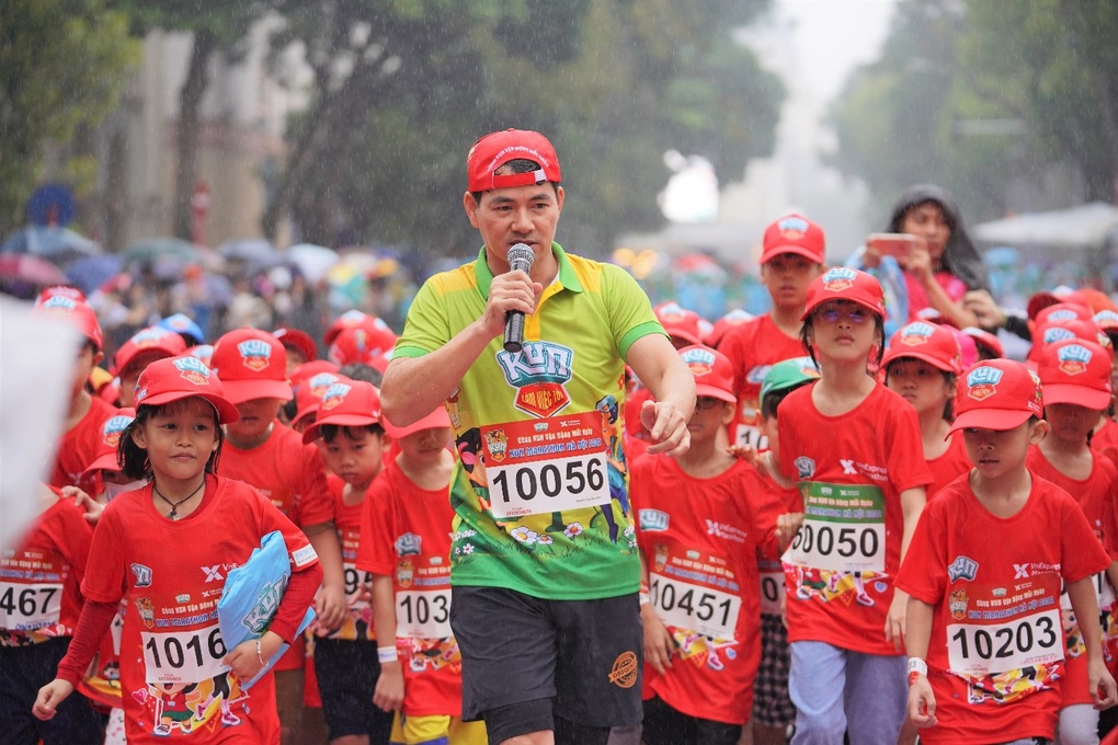 Kun Marathon Hà Nội 2022: 2.000 em nhỏ chinh phục đường chạy - 1 Kun Marathon Hà Nội 2022: 2.000 em nhỏ chinh phục đường chạy - 1