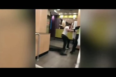 Thực khách ăn xong quỵt tiền còn định gây rối