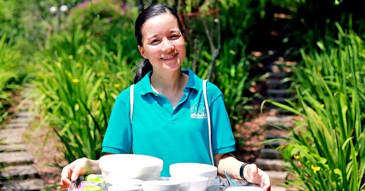 MC Minh Trang xin lỗi sau lùm xùm ở trại hè Làng Háo Hức