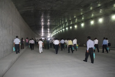 Khám phá hầm dìm bên dưới sông Sài Gòn