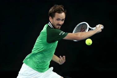 Medvedev thừa nhận thua "tâm phục khẩu phục" Sinner