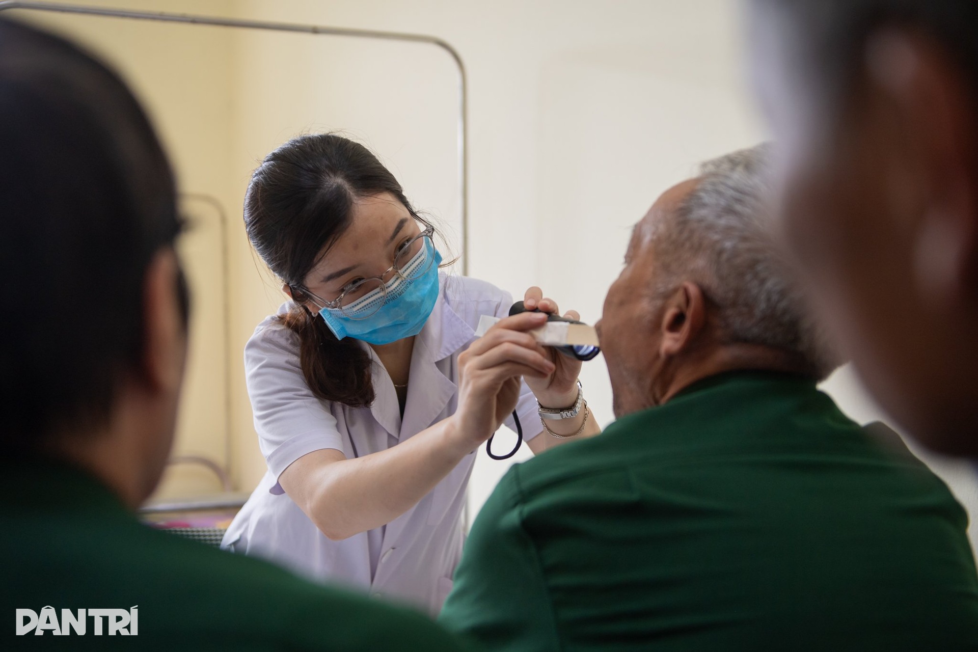 Niềm vui của cựu chiến binh Thái Nguyên được khám bệnh, nhận thuốc miễn phí - 12 Niềm vui của cựu chiến binh Thái Nguyên được khám bệnh, nhận thuốc miễn phí - 12