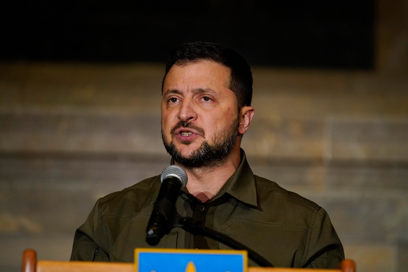 Ο Ουκρανός Πρόεδρος μιλάει ανοιχτά για την πιθανότητα παραχωρήσεων και διαπραγματεύσεων με τη Ρωσία - 1 Tổng thống Ukraine lên tiếng về khả năng nhượng bộ, đàm phán với Nga - 1