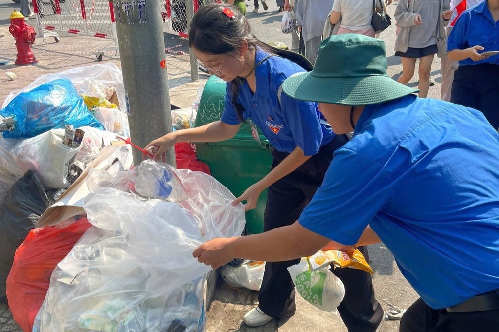 Học sinh, sinh viên TPHCM tham gia hoạt động nào trong đại lễ kỷ niệm 30/4? - 2 Học sinh, sinh viên TPHCM tham gia hoạt động nào trong đại lễ kỷ niệm 30/4? - 2