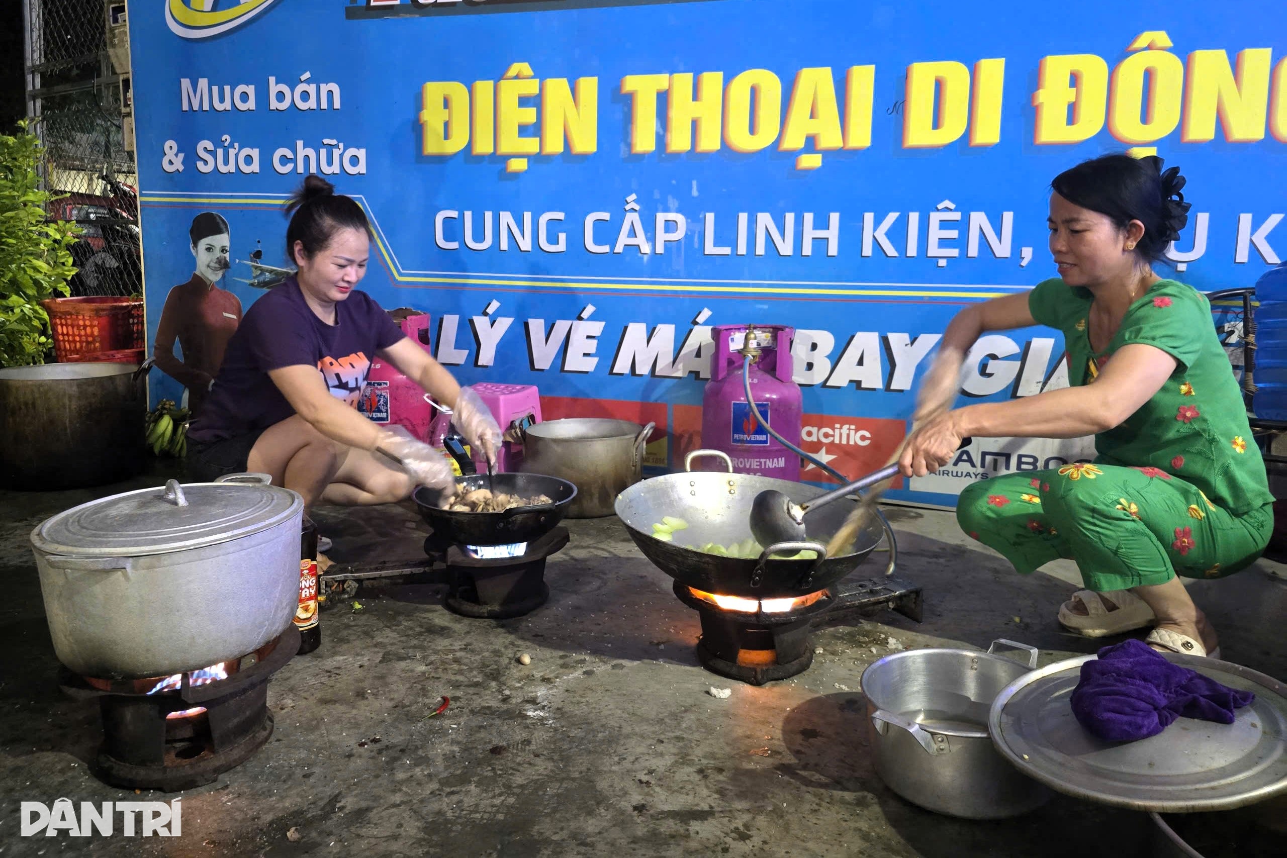 Nhà hàng nấu cơm miễn phí phục vụ bà con, tiếp sức đoàn thiện nguyện - 9 Nhà hàng nấu cơm miễn phí phục vụ bà con, tiếp sức đoàn thiện nguyện - 9