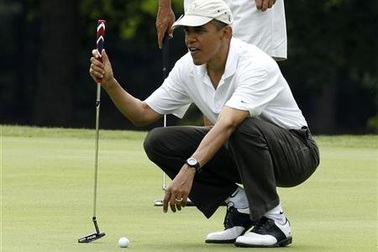 Tổng thống Obama dành sinh nhật lần thứ 51 trên sân golf