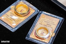 Khách nói khó mua vàng khi giá bán tăng vượt 133 triệu đồng/lượng