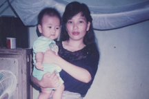 Ký ức "cốc nước sấu cuối cùng" của người mẹ 25 năm tìm con mất tích