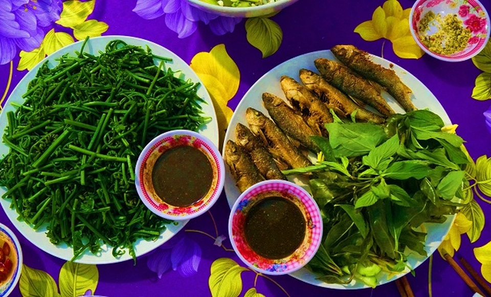 Về Bình Định thưởng thức món cá lạ, chỉ vượt thác để sinh sản - 1 Về Bình Định thưởng thức món cá lạ, chỉ vượt thác để sinh sản - 1