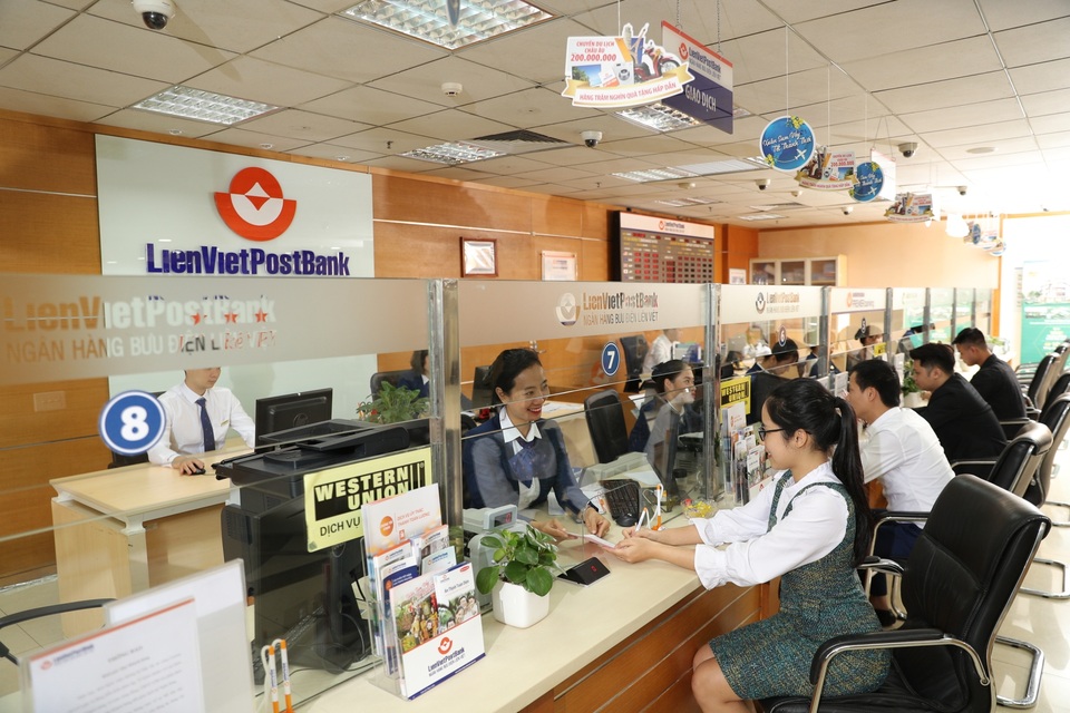 LienVietPostBank tăng vốn điều lệ lên gần 10.000 tỷ đồng - 1 LienVietPostBank tăng vốn điều lệ lên gần 10.000 tỷ đồng - 1