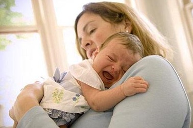 Phụ nữ trên 35 tuổi không nên sinh con