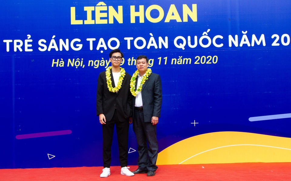 Học sinh cấp 3 sáng tạo bộ cảm biến giúp giảm tai nạn giao thông - 4 Học sinh cấp 3 sáng tạo bộ cảm biến giúp giảm tai nạn giao thông - 4