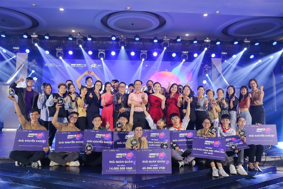 Học viên ngành dịch vụ tiếp cận kỹ năng và tư duy hội nhập - 3 Học viên ngành dịch vụ tiếp cận kỹ năng và tư duy hội nhập - 3