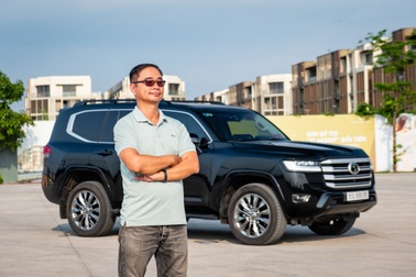 Định mua LX600 nhưng chốt Land Cruiser LC300: "Tôi không cần xem review"