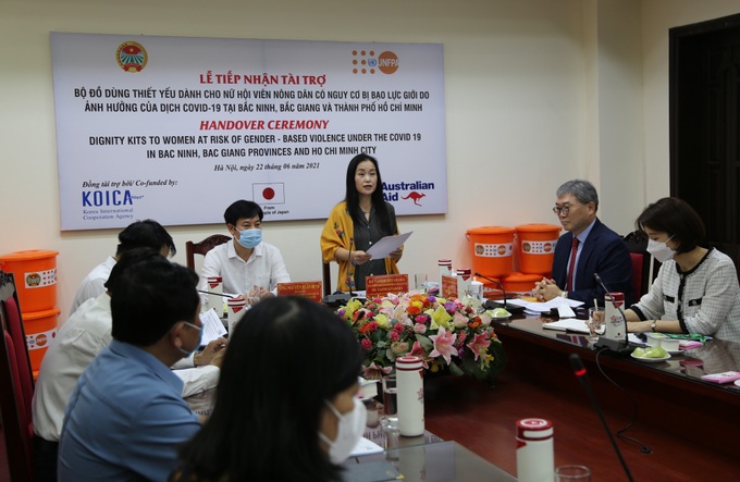 UNFPA: Hỗ trợ 5.100 bộ đồ dùng thiết yếu  cho phụ nữ và trẻ em gái bị ảnh hưởng bởi đợt dịch Covid -19 lần thứ 4 - Ảnh 2.