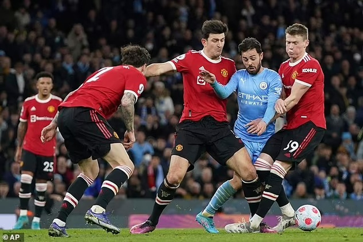 Man Utd thua thảm Man City: Khi siêu nhân C.Ronaldo… bỏ trốn - 3 Man Utd thua thảm Man City: Khi siêu nhân C.Ronaldo… bỏ trốn - 3