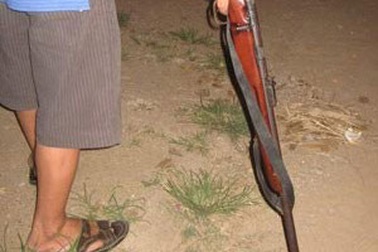 Bị loại khỏi ngành công an vì lấy súng hù dọa người khác 