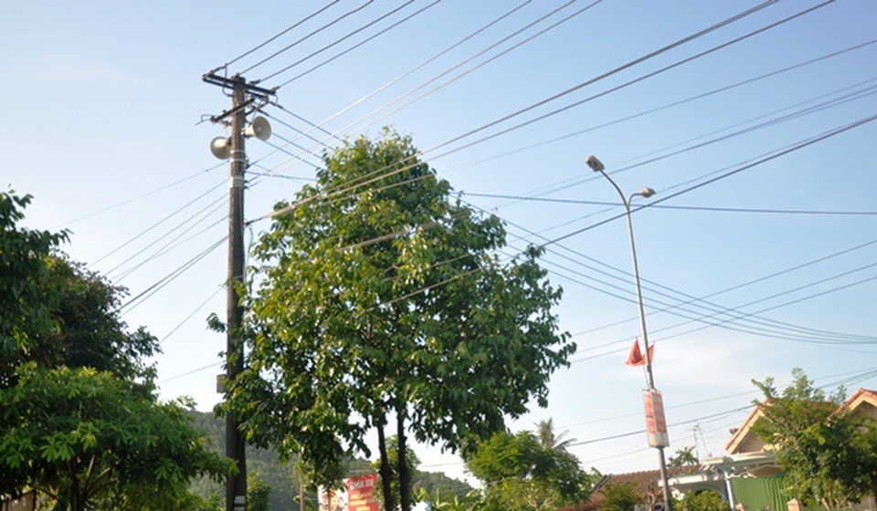 Loa phát thanh xã ở Thừa Thiên - Huế bị nhiễu sóng, phát tiếng Trung Quốc - 3 Loa phát thanh xã ở Thừa Thiên - Huế bị nhiễu sóng, phát tiếng Trung Quốc - 3