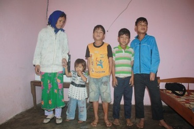 Nhiều tấm lòng hảo tâm đến với A Dước