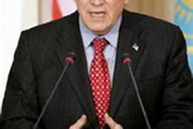 Dick Cheney "hạ giọng"