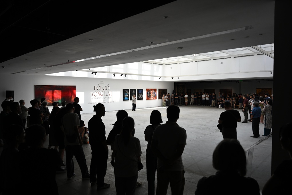 VCCA tổ chức triển lãm “Hồi cố vọng lai” tôn vinh 3 họa sĩ gạo cội - 10