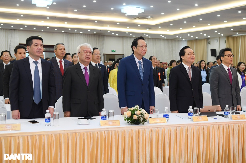 Vinh danh 294 đại biểu đại diện các mô hình học tập tiêu biểu toàn quốc - 8 Vinh danh 294 đại biểu đại diện các mô hình học tập tiêu biểu toàn quốc - 8