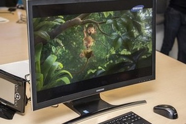 Samsung giới thiệu máy tính tất cả trong một màn hình cong