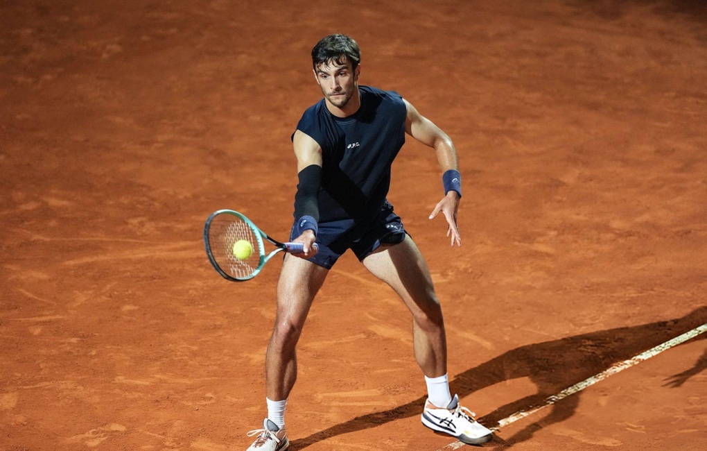 Alcaraz tiến vào bán kết Italian Open, Zverev bị loại - 2 Alcaraz tiến vào bán kết Italian Open, Zverev bị loại - 2
