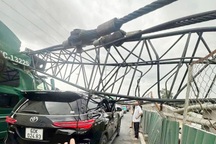 Nguyên nhân sập cần cẩu đè 2 ô tô tại nút giao thông Mỹ Thủy ở TPHCM