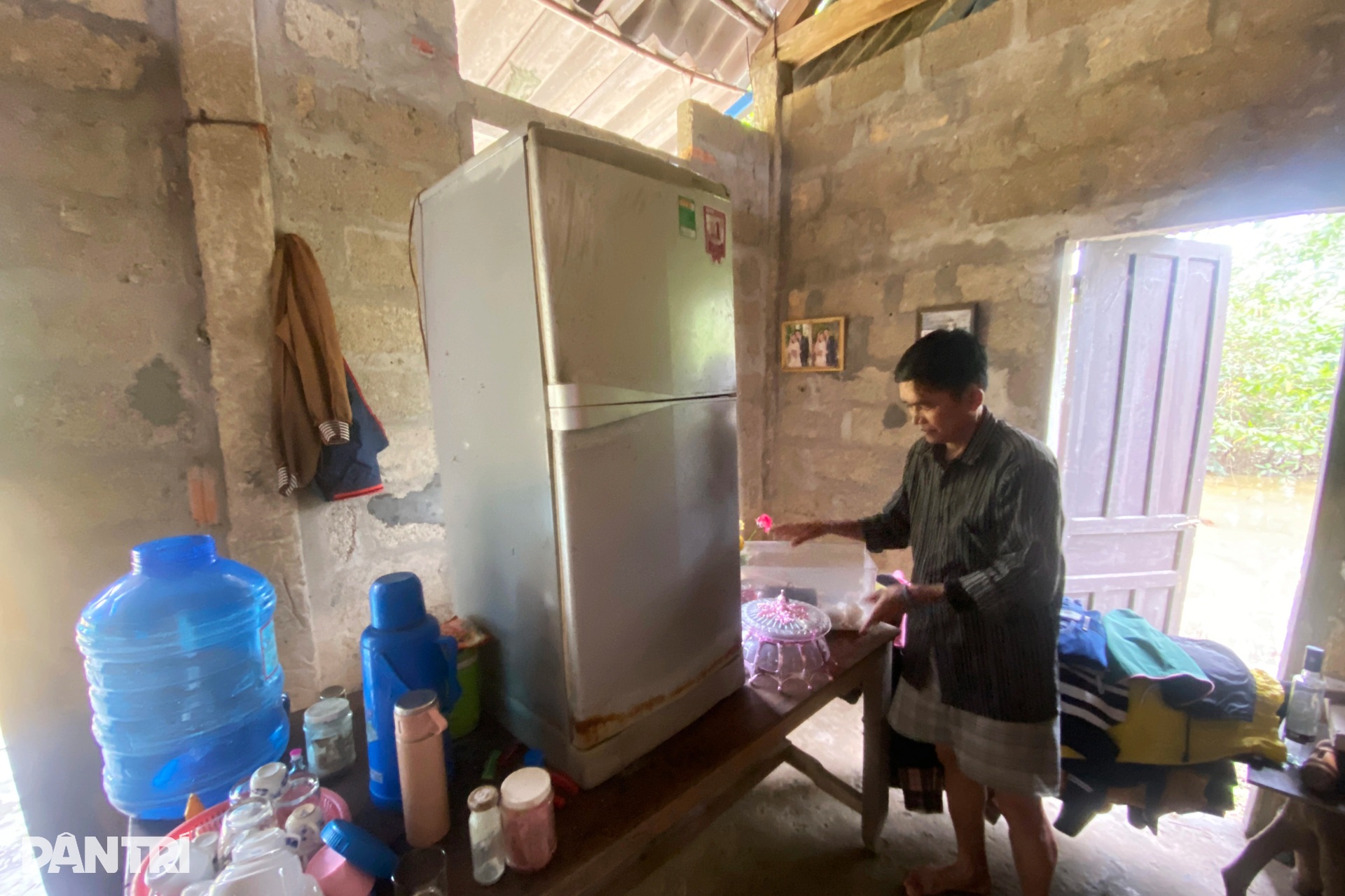 Bên trong ngôi làng bị cô lập triền miên bởi nước lụt - 4 Bên trong ngôi làng bị cô lập triền miên bởi nước lụt - 4