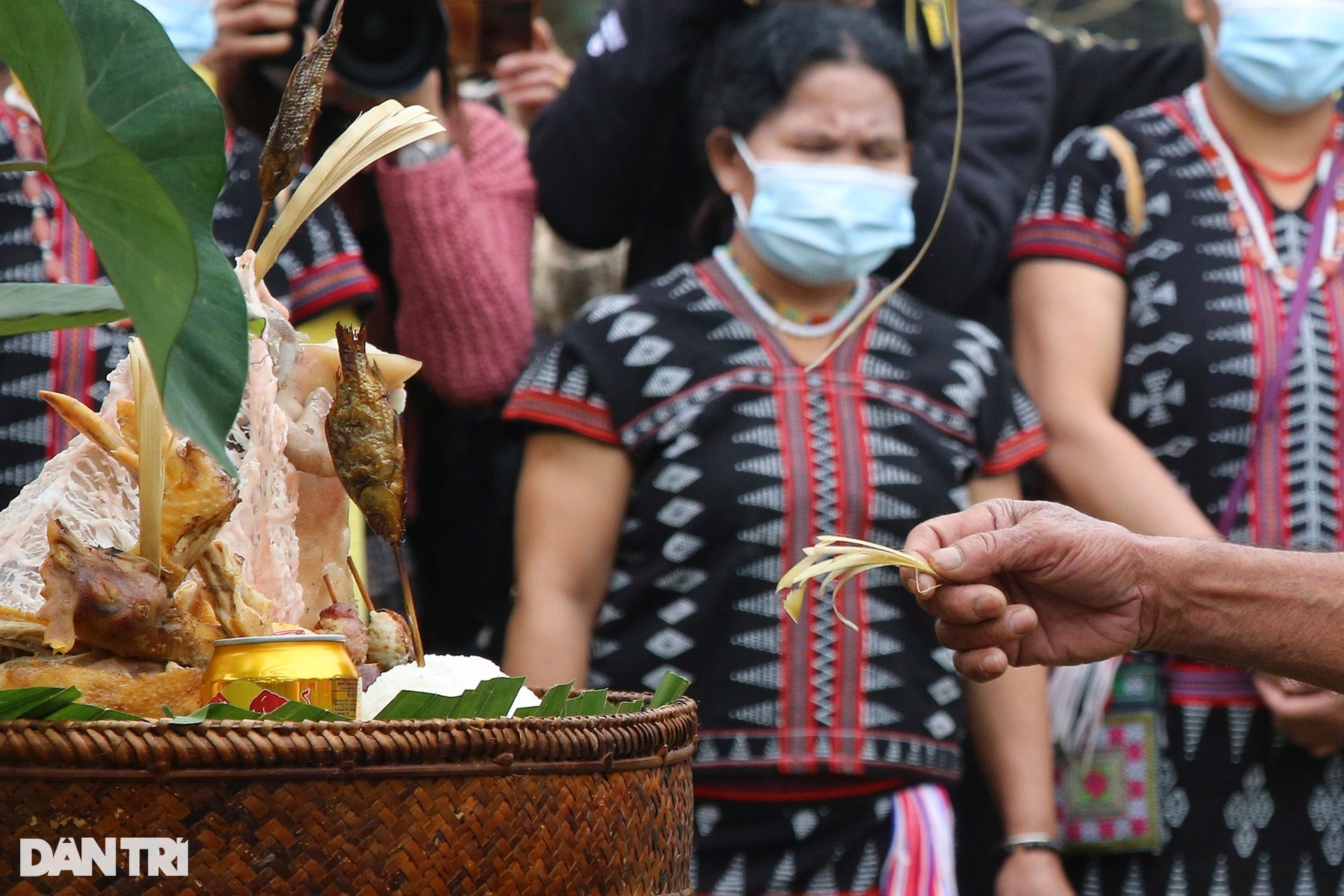 Hoang dã Lễ A Da của người Tà Ôi trên dãy Trường Sơn - 8 Hoang dã Lễ A Da của người Tà Ôi trên dãy Trường Sơn - 8