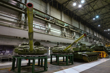 Cỗ máy quân sự của Nga tăng tốc, sản xuất đạn pháo áp đảo phương Tây?