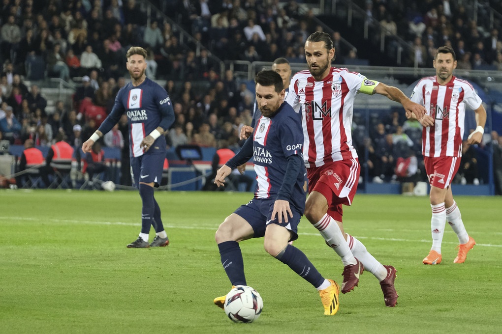 Thắng hủy diệt đối thủ, PSG và Bayern Munich tiến sát ngôi vương - 1 Thắng hủy diệt đối thủ, PSG và Bayern Munich tiến sát ngôi vương - 1