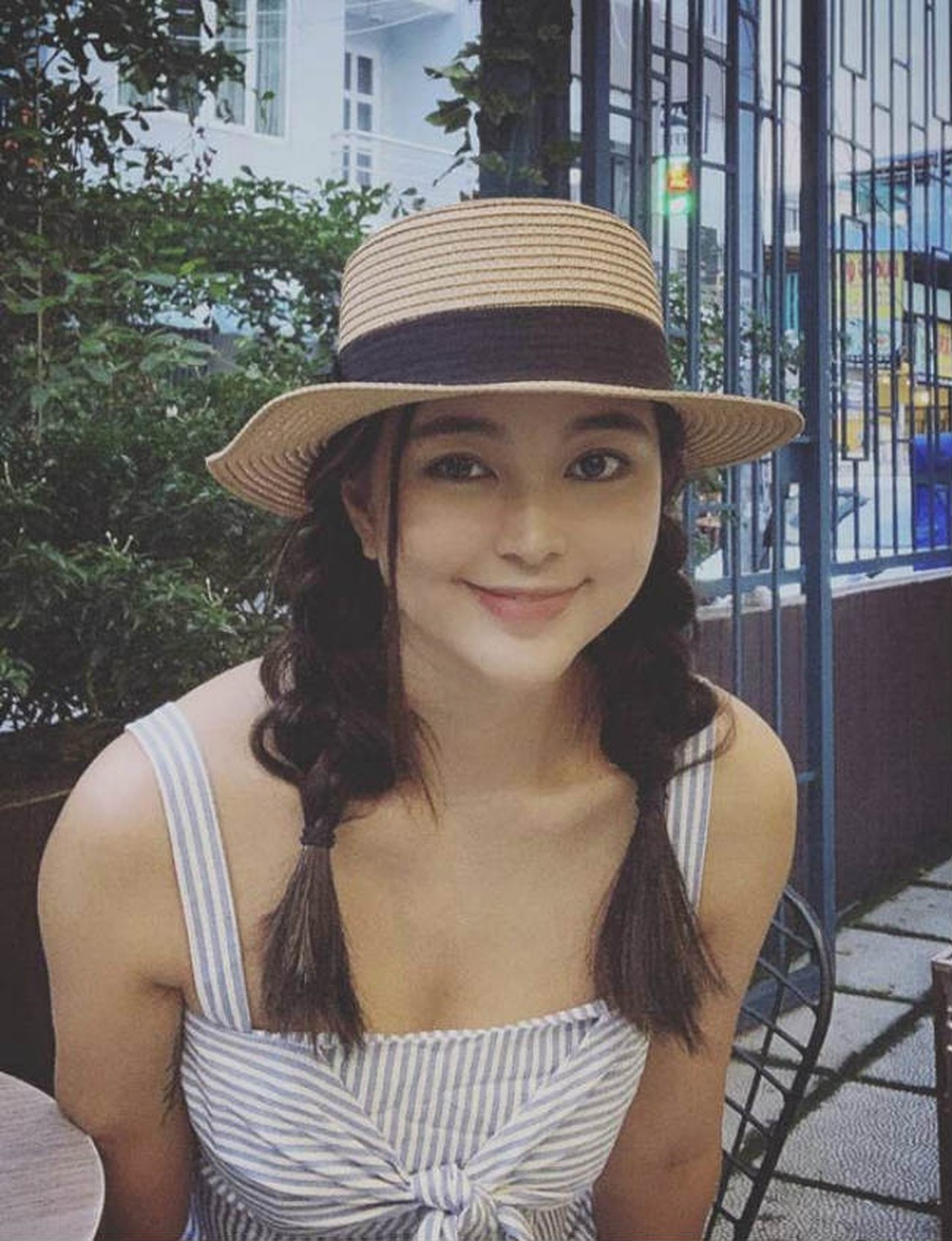 Rời buồng lái, các nữ phi công đẹp nhất Việt Nam ăn vận khoe đường cong - 15