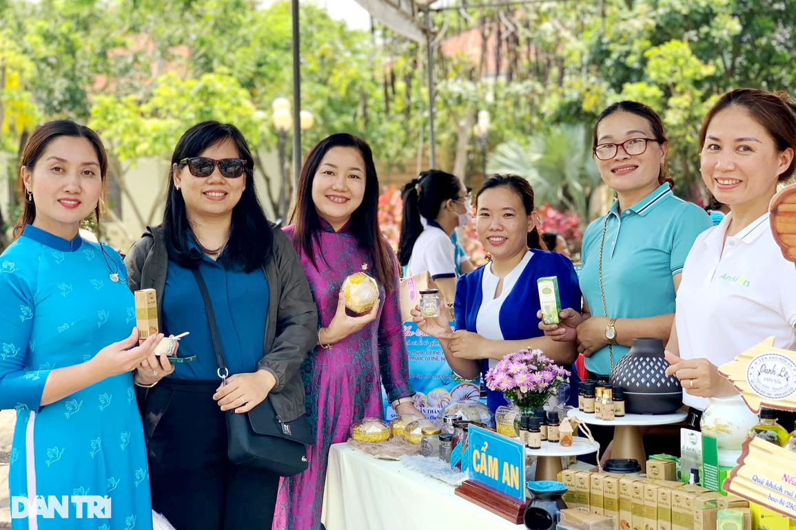 Chuyển đổi số và vaccine giúp những bà chủ vượt khó trong đại dịch - 3 Chuyển đổi số và vaccine giúp những bà chủ vượt khó trong đại dịch - 3
