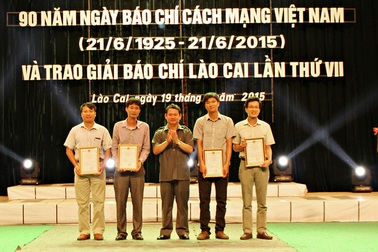 Phóng sự ảnh đăng báo Dân trí đoạt giải A Giải báo chí tỉnh Lào Cai