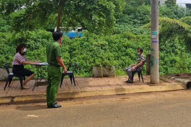 Bị phạt nặng vì không khai báo y tế khi cách ly tại nhà nghỉ