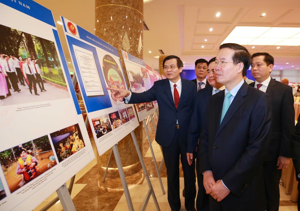 Tư tưởng Hồ Chí Minh - Giá trị vận dụng trong xây dựng, chỉnh đốn Đảng - 2 Tư tưởng Hồ Chí Minh - Giá trị vận dụng trong xây dựng, chỉnh đốn Đảng - 2