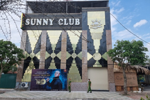 Điều tra thông tin nữ nhân viên quán Bar Sunny thác loạn tập thể với khách